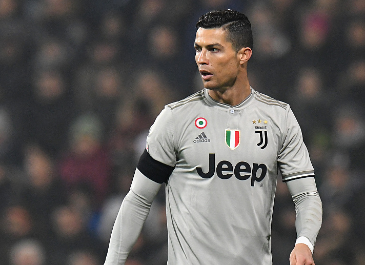 内马尔摔倒 内马尔摔倒