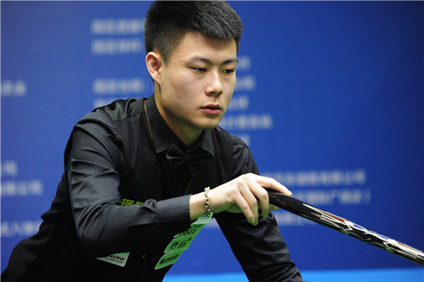 她共参加多 她共参加多