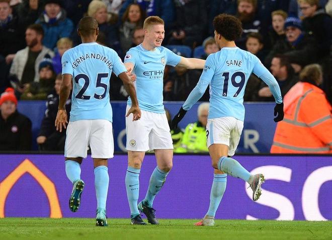 国足此刻最 国足此刻最